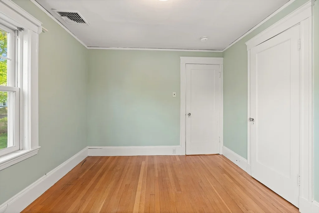 4 bed, 2 bath apartment for rent at 62 Harding Rd, Lexington — photo 30 of 42