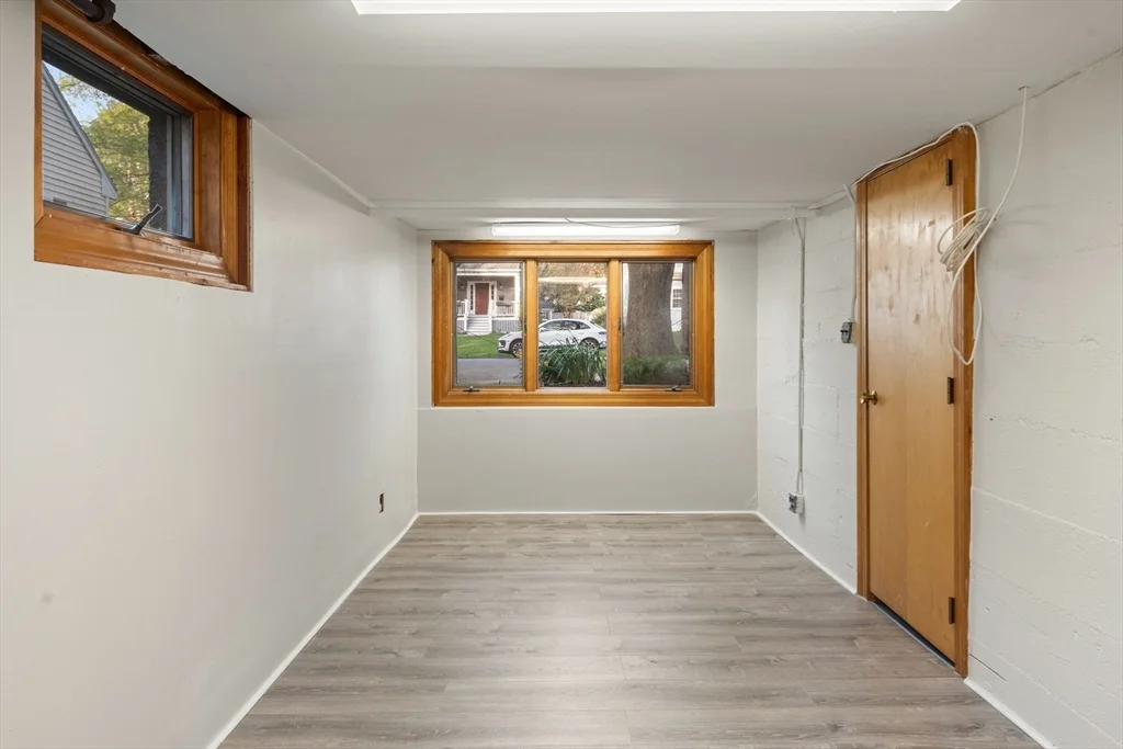 4 bed, 2 bath apartment for rent at 62 Harding Rd, Lexington — photo 40 of 42