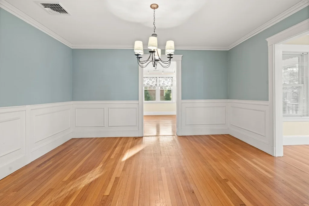 4 bed, 2 bath apartment for rent at 62 Harding Rd, Lexington — photo 9 of 42