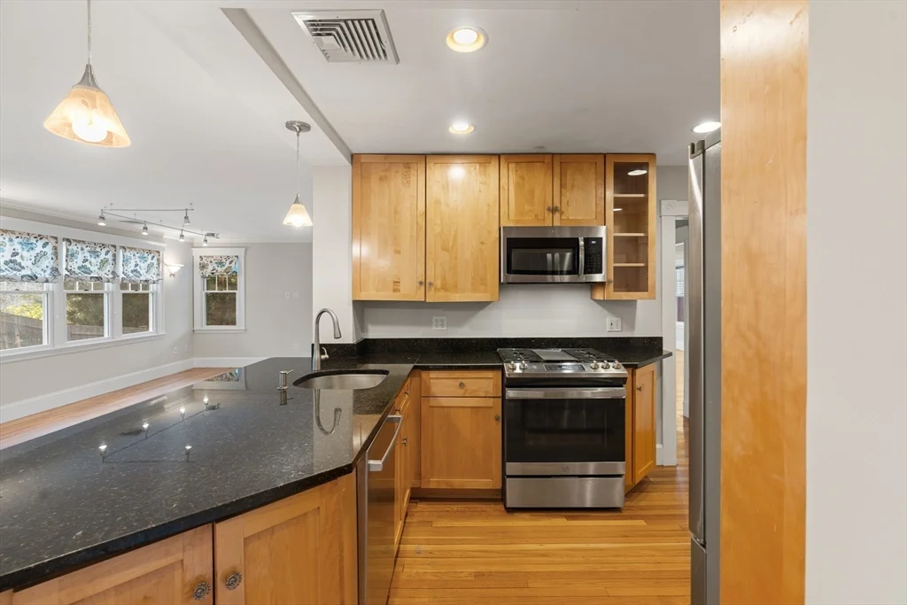 4 bed, 2 bath apartment for rent at 62 Harding Rd, Lexington — photo 17 of 42