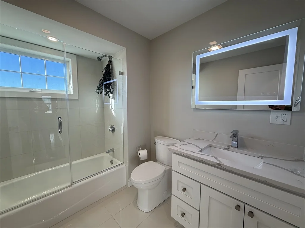 3 bed, 2 bath apartment for rent at 62 Harvard Ave Unit 62, Hyde Park — photo 11 of 25