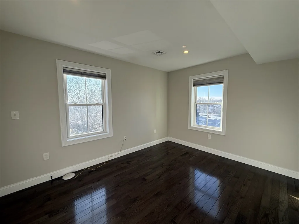 3 bed, 2 bath apartment for rent at 62 Harvard Ave Unit 62, Hyde Park — photo 13 of 25