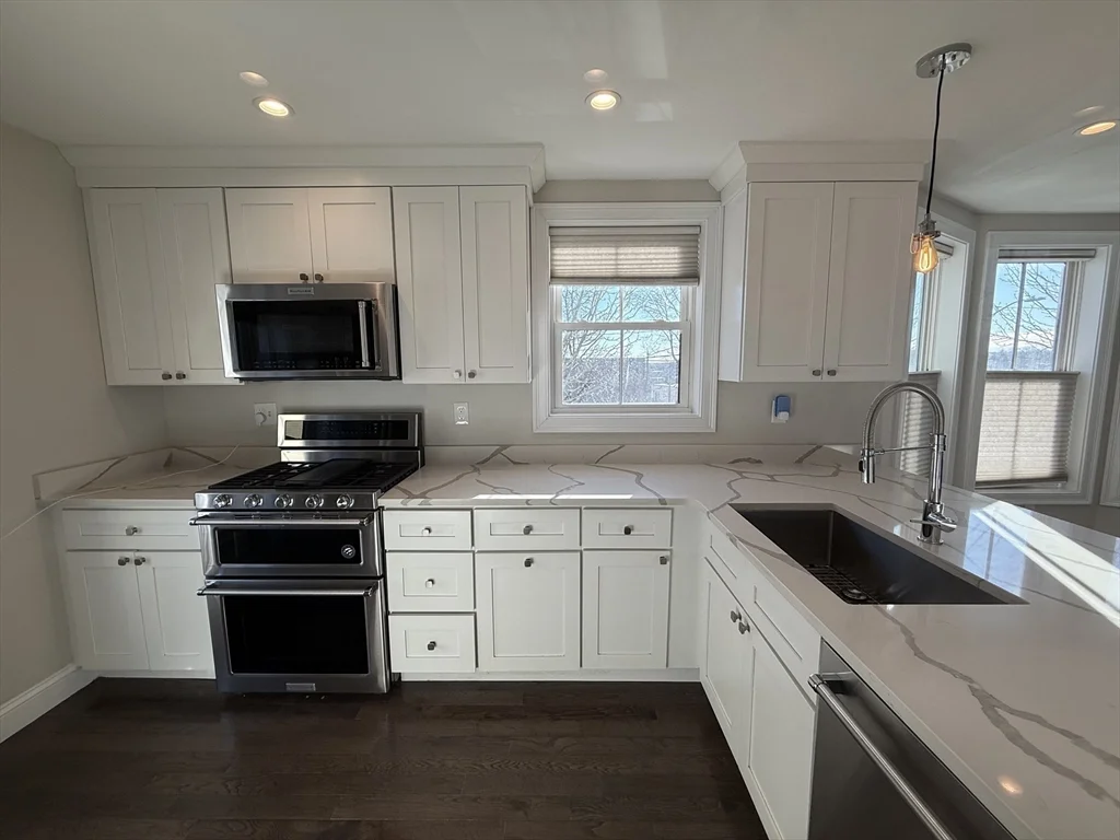 3 bed, 2 bath apartment for rent at 62 Harvard Ave Unit 62, Hyde Park — photo 9 of 25