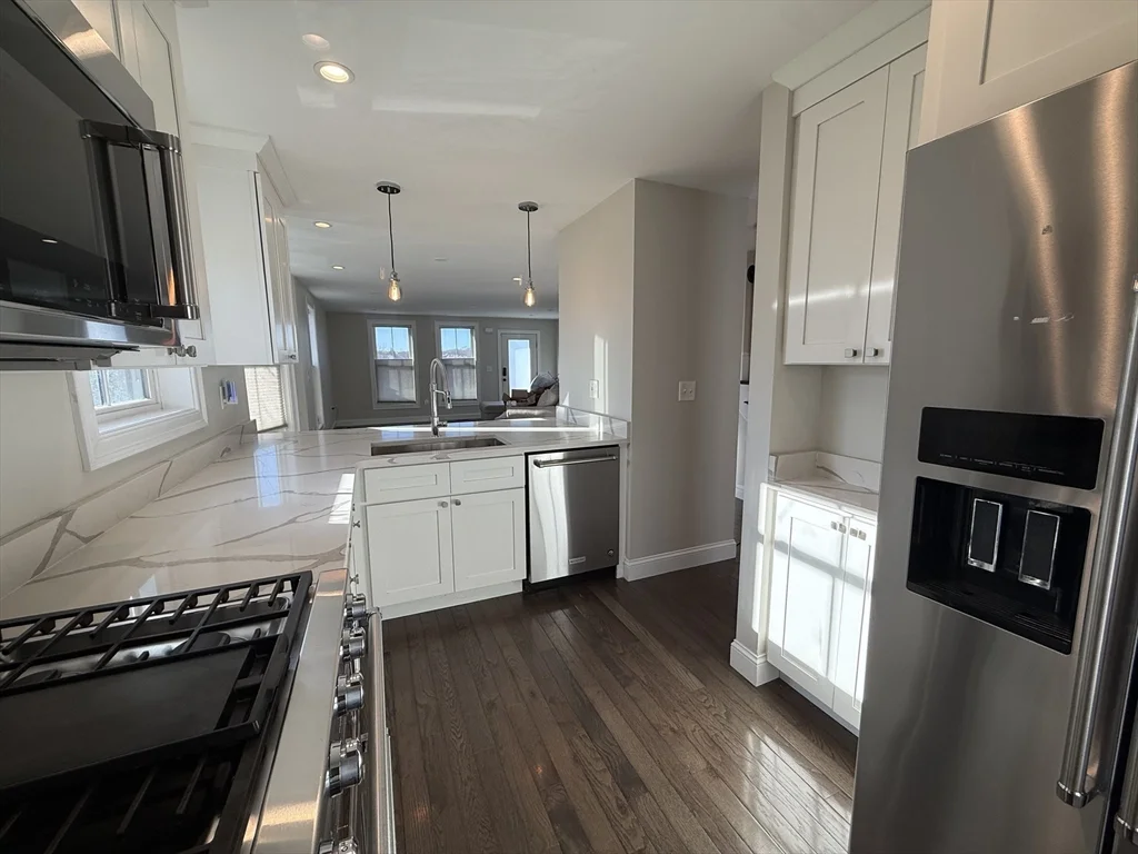 3 bed, 2 bath apartment for rent at 62 Harvard Ave Unit 62, Hyde Park — photo 10 of 25