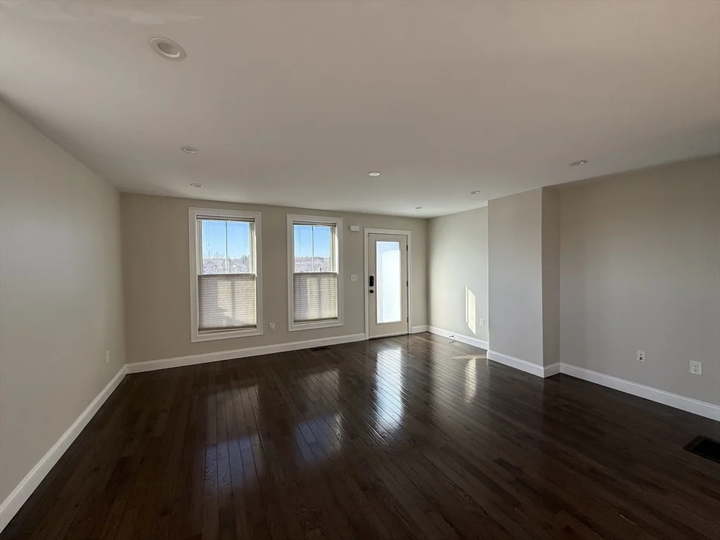 3 bed, 2 bath apartment for rent at 62 Harvard Ave Unit 62, Hyde Park — photo 5 of 25