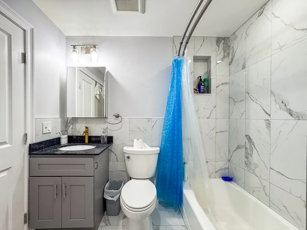2 bed, 2 bath apartment for rent at 62 Hecla St Unit B, Dorchester — photo 6 of 12