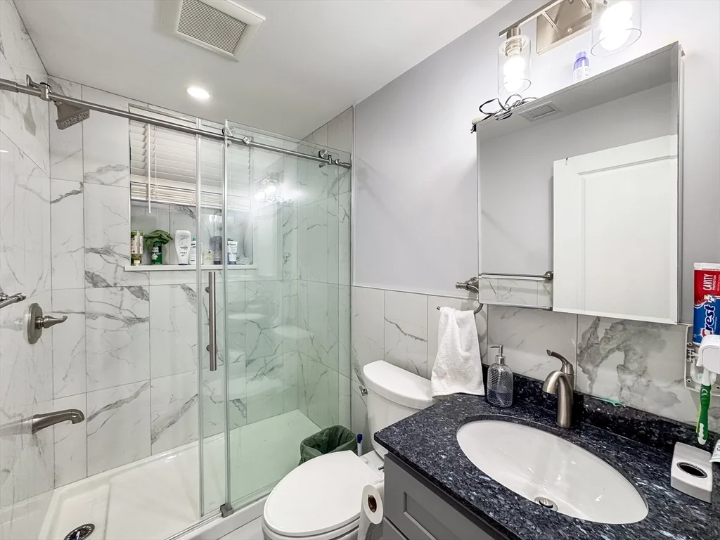 2 bed, 2 bath apartment for rent at 62 Hecla St Unit B, Dorchester — photo 11 of 12