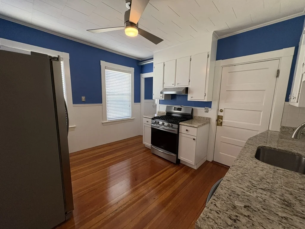3 bed, 1 bath apartment for rent at 62 Ibbetson St Unit B, Davis Square — photo 13 of 21