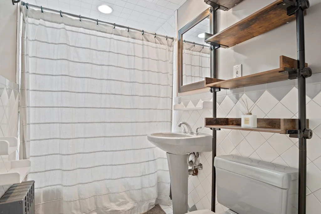 1 bed, 1 bath apartment for rent at 62 Jamaica St Unit 1(Room), Jamaica Plain — photo 10 of 15