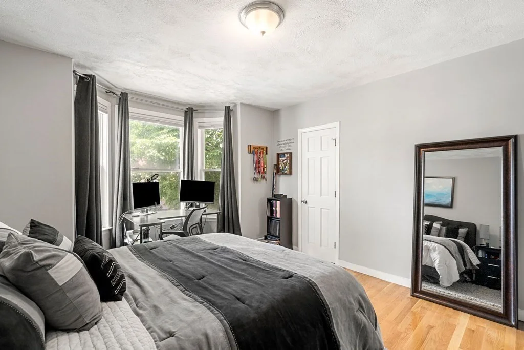 1 bed, 1 bath apartment for rent at 62 L St Unit 2, Boston — photo 2 of 16