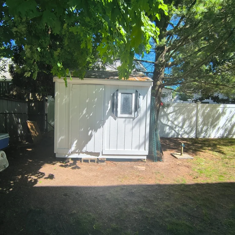 2 bed, 1 bath apartment for rent at 62 Lancaster Rd Unit 1, Arlington — photo 8 of 9