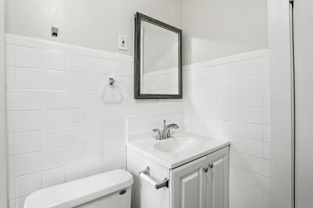 2 bed, 1 bath apartment for rent at 62 Lincoln Ave Unit 62, Lynnfield — photo 12 of 16