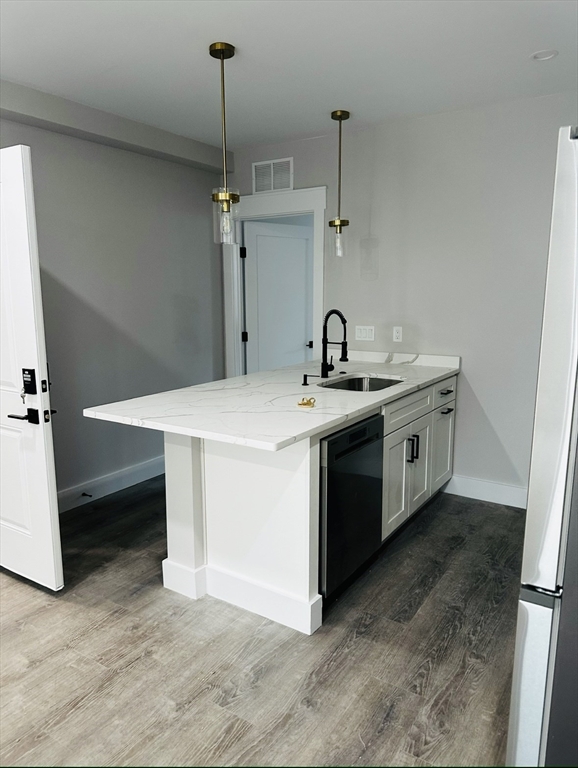 1 bed, 1 bath apartment for rent at 62 Liverpool St Unit 3, East Boston — photo 3 of 7