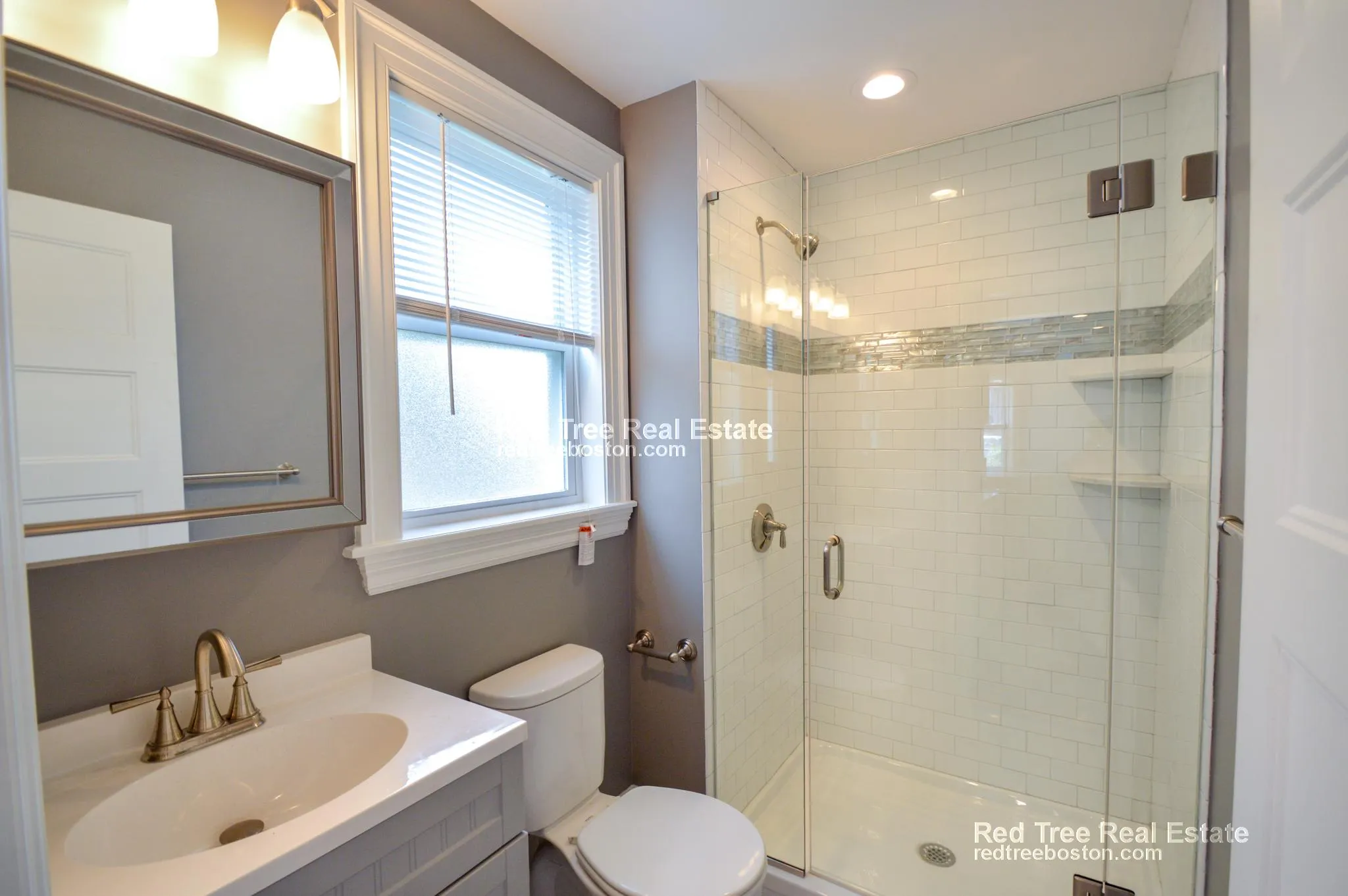 4 bed, 2 bath apartment for rent at 62 Mapleton St Unit 2A, Brighton — photo 10 of 13