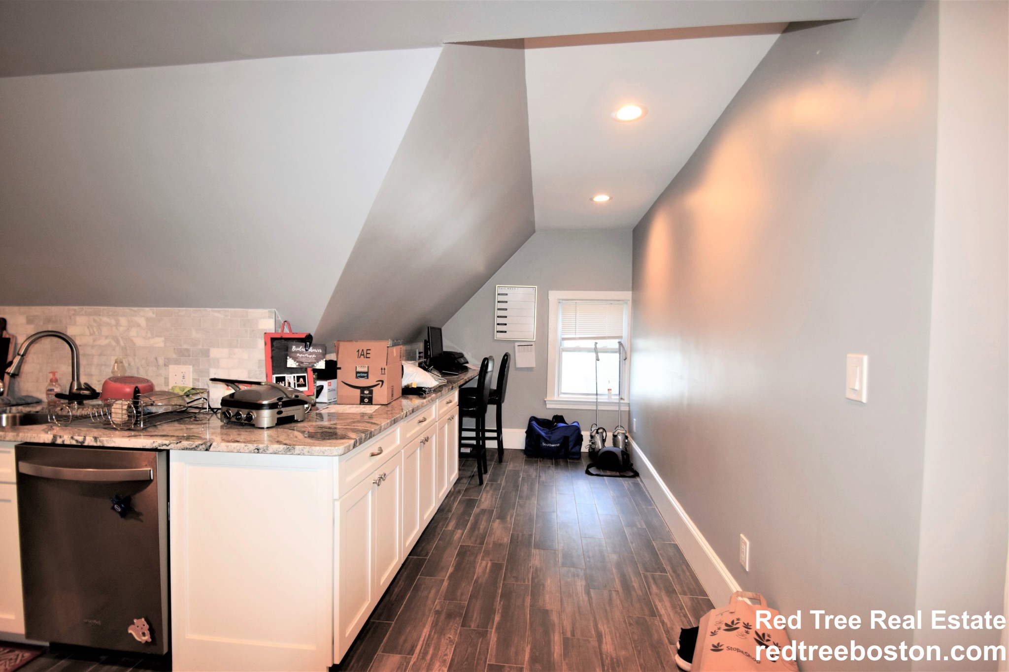 2 bed, 1 bath apartment for rent at 62 Mapleton St Unit 3, Brighton — photo 2 of 9