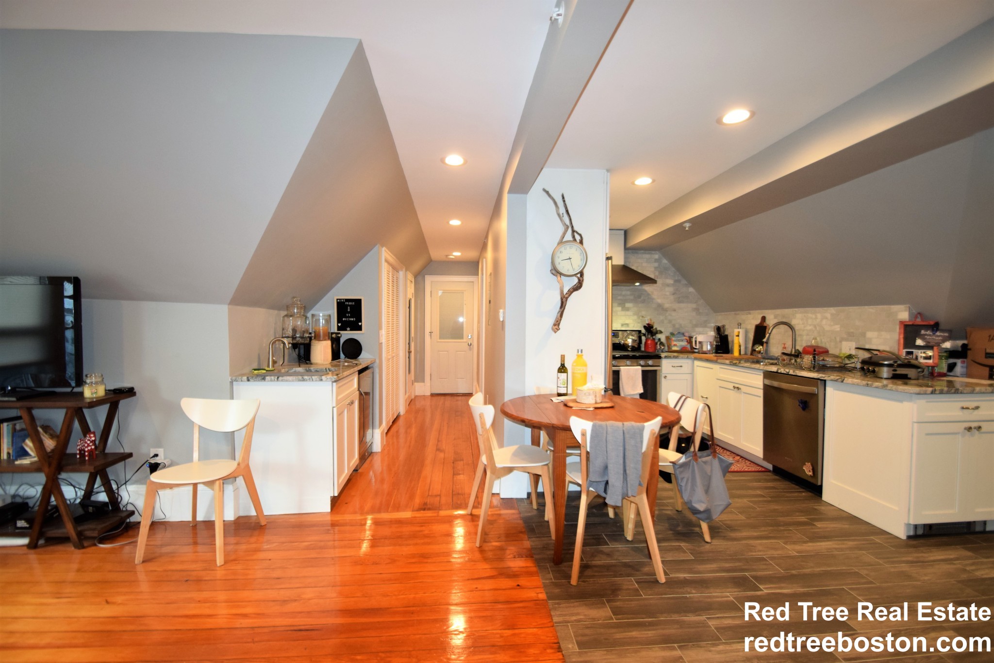 2 bed, 1 bath apartment for rent at 62 Mapleton St Unit 3, Brighton — photo 3 of 9