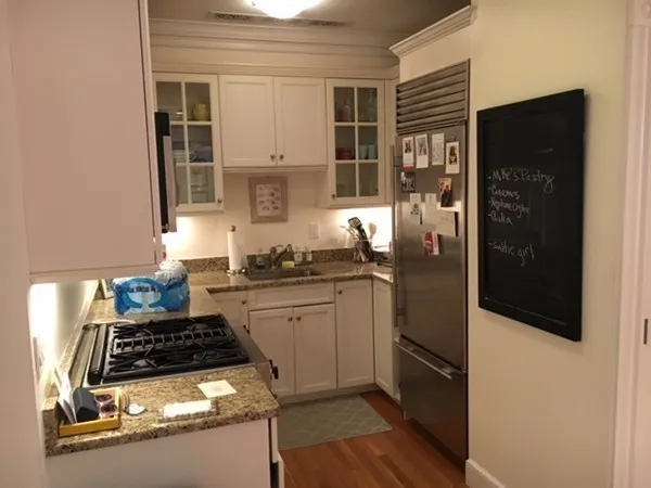 2 bed, 2 bath apartment for rent at 62 Myrtle St Unit 2, Beacon Hill — photo 6 of 16