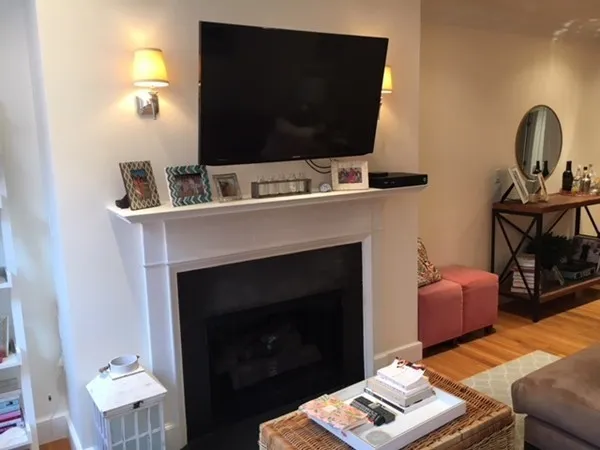 2 bed, 2 bath apartment for rent at 62 Myrtle St Unit 2, Beacon Hill — photo 3 of 16
