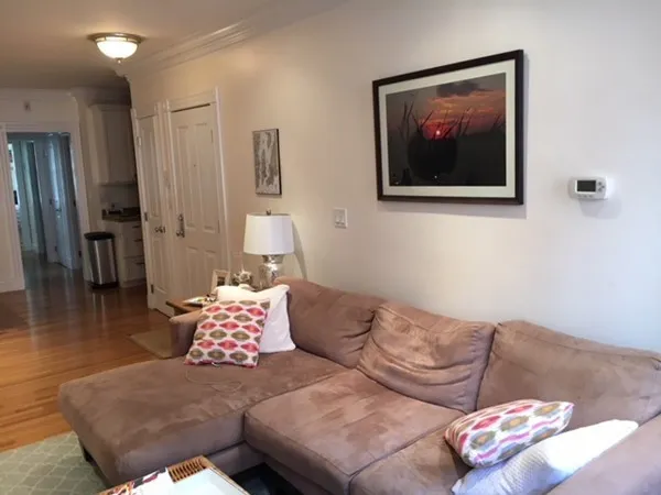 2 bed, 2 bath apartment for rent at 62 Myrtle St Unit 2, Beacon Hill — photo 4 of 16