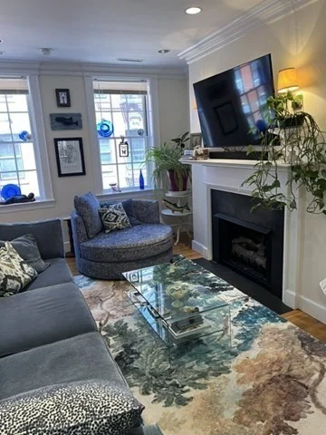 2 bed, 2 bath apartment for rent at 62 Myrtle St Unit 3, Beacon Hill — photo 3 of 25