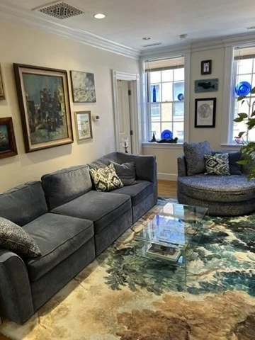 2 bed, 2 bath apartment for rent at 62 Myrtle St Unit 3, Beacon Hill — photo 4 of 25