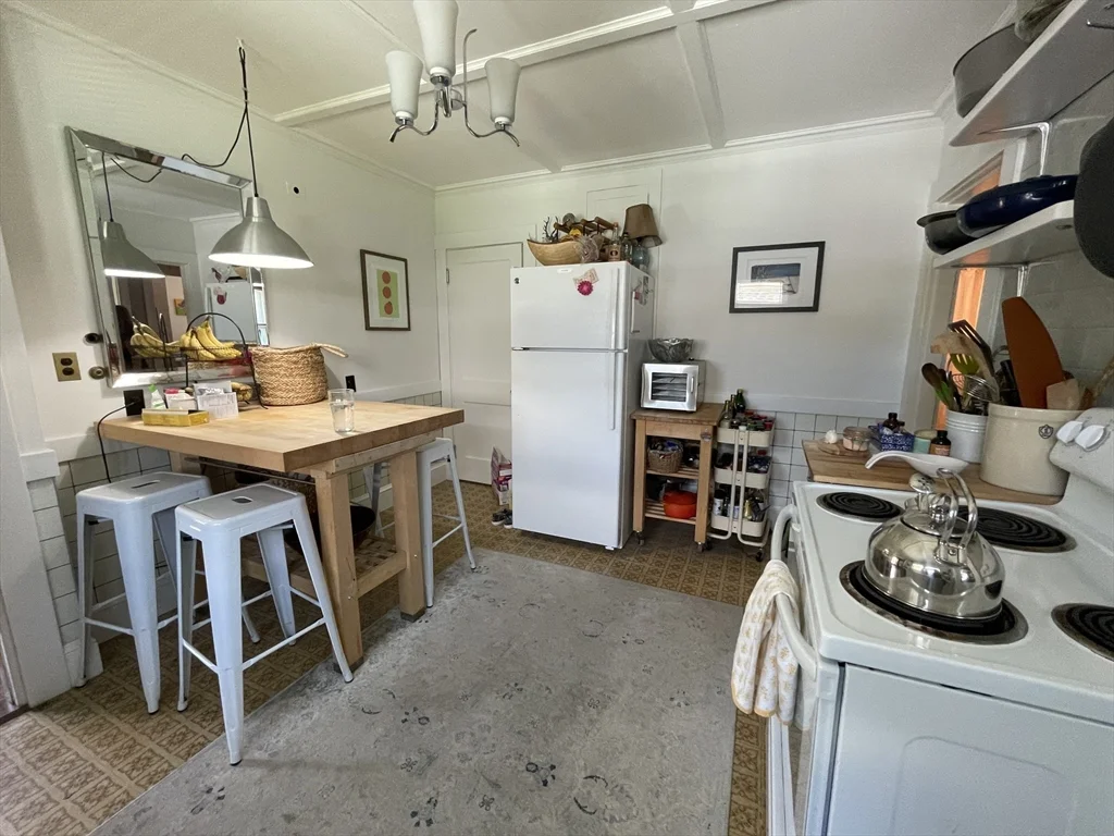 3 bed, 1 bath apartment for rent at 62 Newport St Unit 2, Arlington — photo 11 of 29