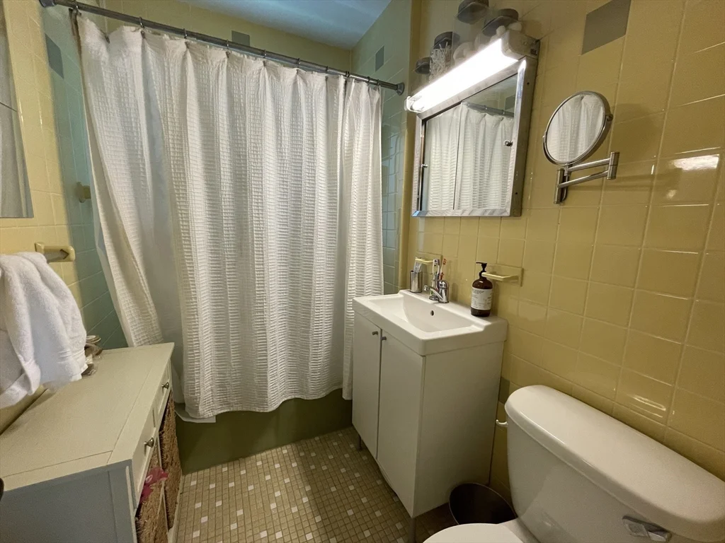 3 bed, 1 bath apartment for rent at 62 Newport St Unit 2, Arlington — photo 19 of 29