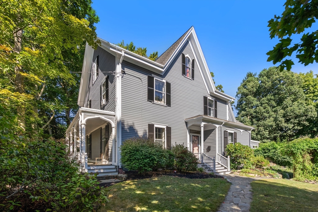 7 bed, 4+ bath apartment for rent at 62 Old River Pl, Dedham — photo 2 of 41