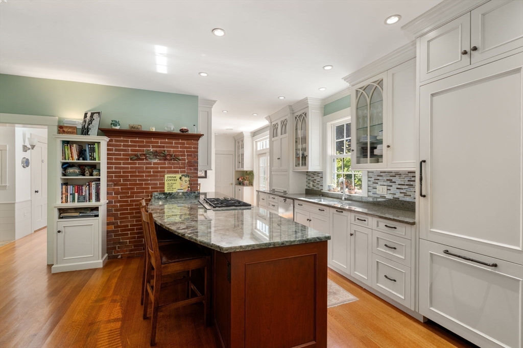 7 bed, 4+ bath apartment for rent at 62 Old River Pl, Dedham — photo 8 of 41