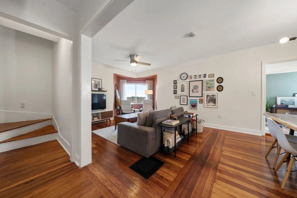 3 bed, 2 bath apartment for rent at 62 Park Ave Unit 2, Winthrop — photo 5 of 18