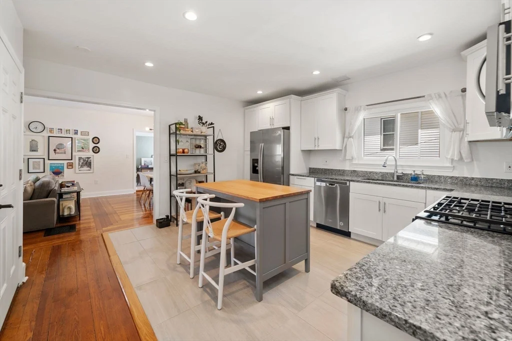 3 bed, 2 bath apartment for rent at 62 Park Ave Unit 2, Winthrop