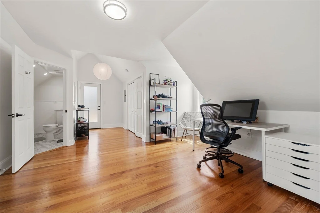 3 bed, 2 bath apartment for rent at 62 Park Ave Unit 2, Winthrop — photo 11 of 18