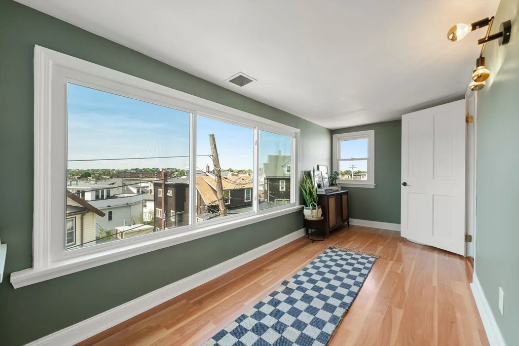 3 bed, 2 bath apartment for rent at 62 Park Ave Unit 2, Winthrop — photo 8 of 18