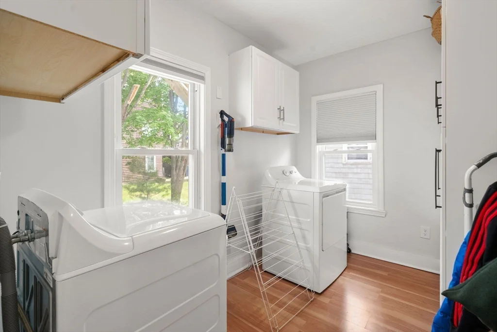 3 bed, 2 bath apartment for rent at 62 Park Ave Unit 2, Winthrop — photo 4 of 18