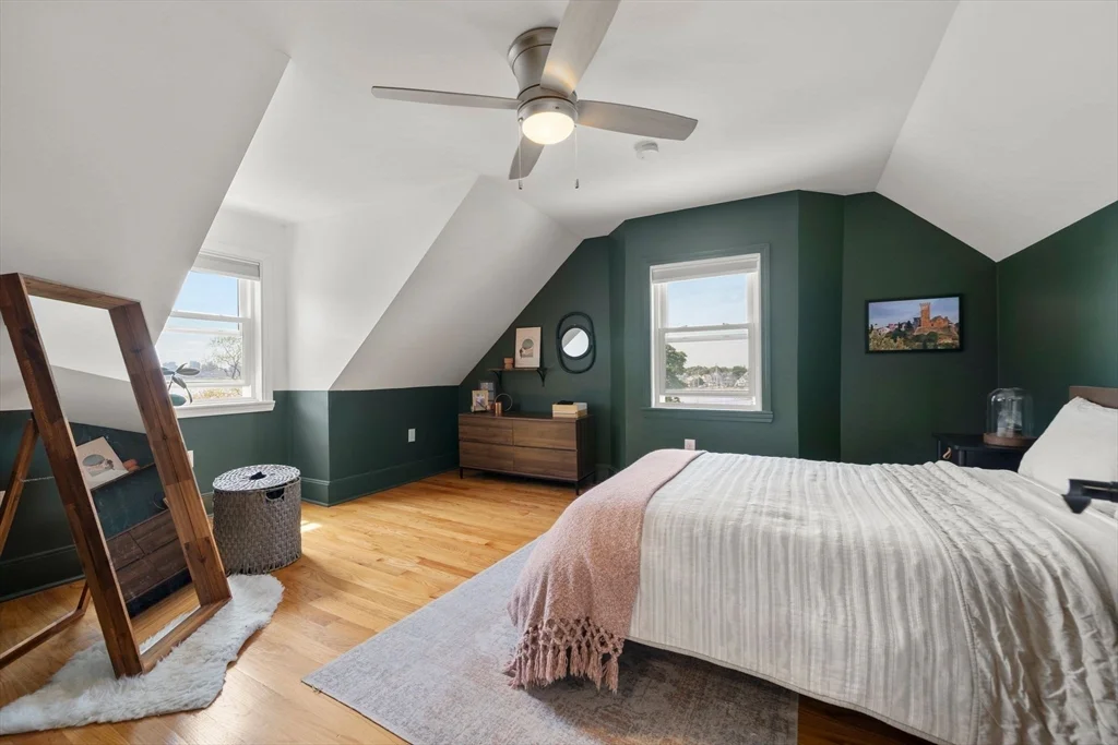 3 bed, 2 bath apartment for rent at 62 Park Ave Unit 2, Winthrop — photo 10 of 18