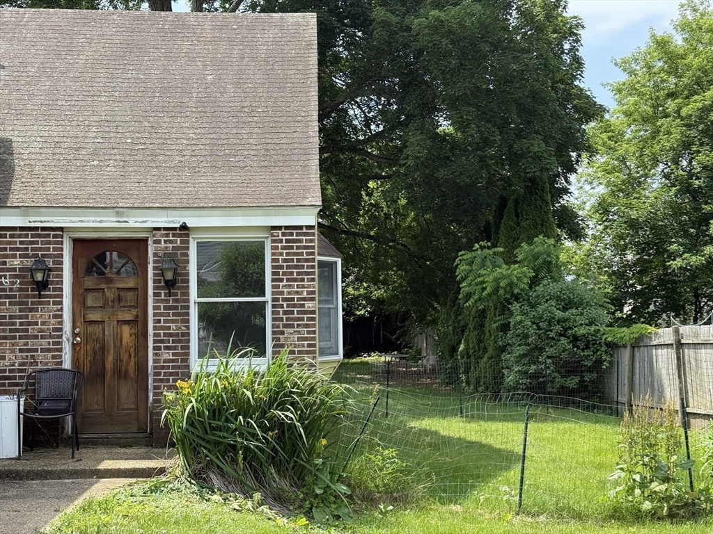 3 bed, 1 bath apartment for rent at 62 Pleasant St Unit 62, Ware — photo 2 of 13