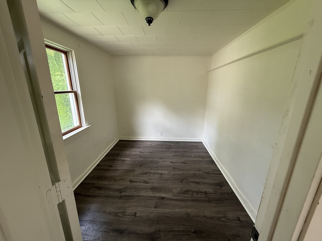 3 bed, 1 bath apartment for rent at 62 Pleasant St Unit 62, Ware — photo 10 of 13