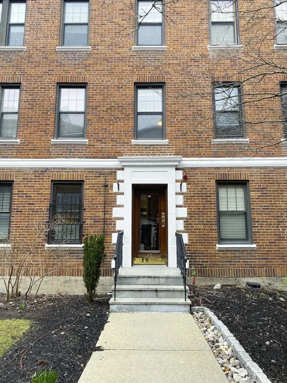 Studio bed, 1 bath apartment for rent at 62 Queensberry St Unit 407, Fenway — photo 5 of 10
