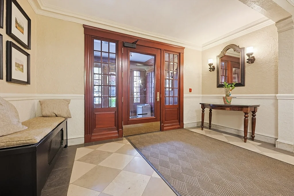 Studio bed, 1 bath apartment for rent at 62 Queensberry St Unit 407, Fenway — photo 8 of 10