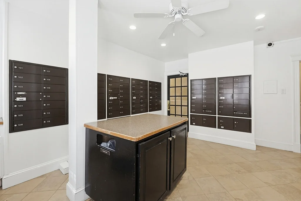 Studio bed, 1 bath apartment for rent at 62 Queensberry St Unit 407, Fenway — photo 6 of 10