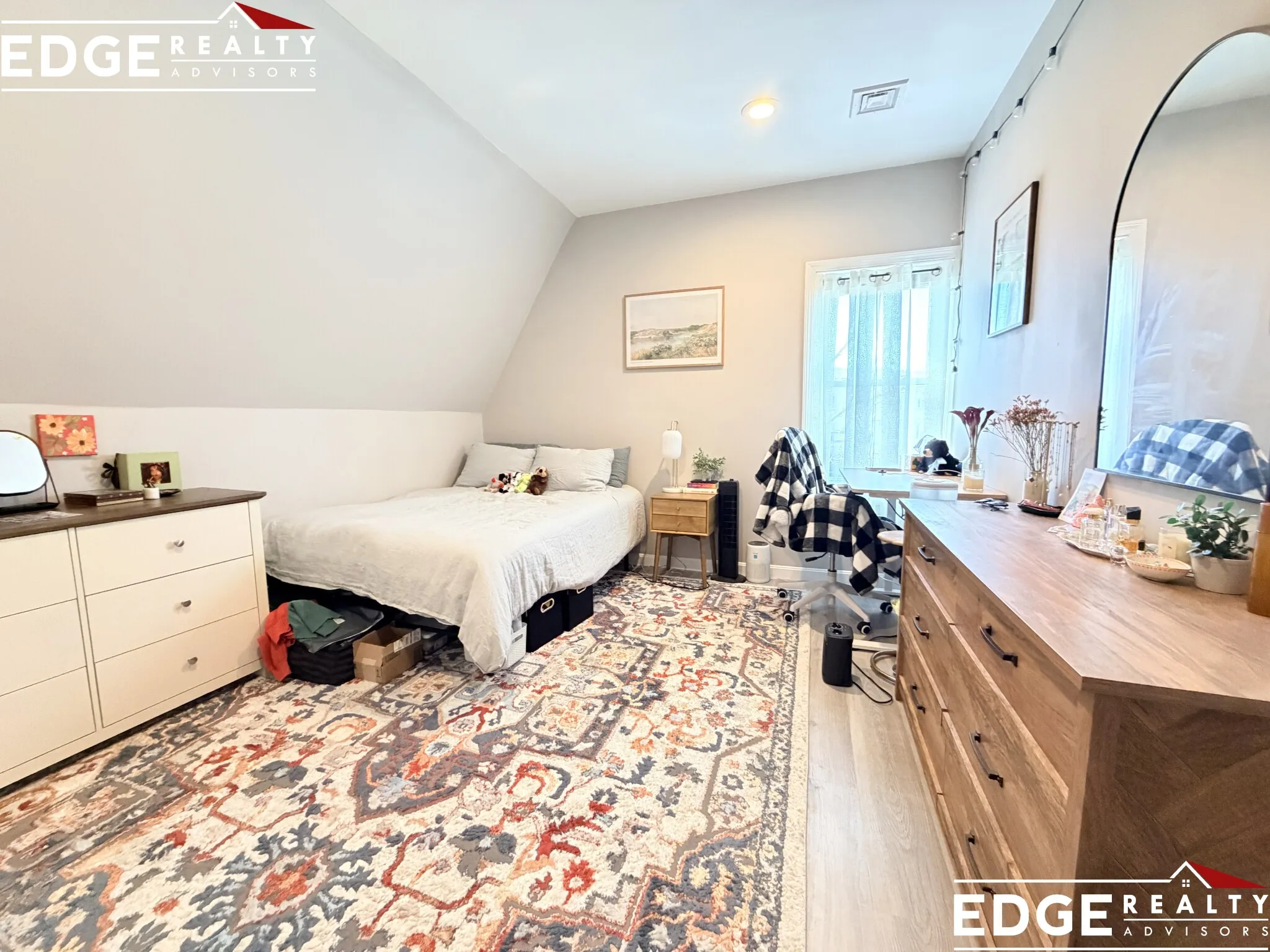 5 bed, 2.5 bath apartment for rent at 62 Quint Ave Unit 2, Brighton — photo 6 of 10