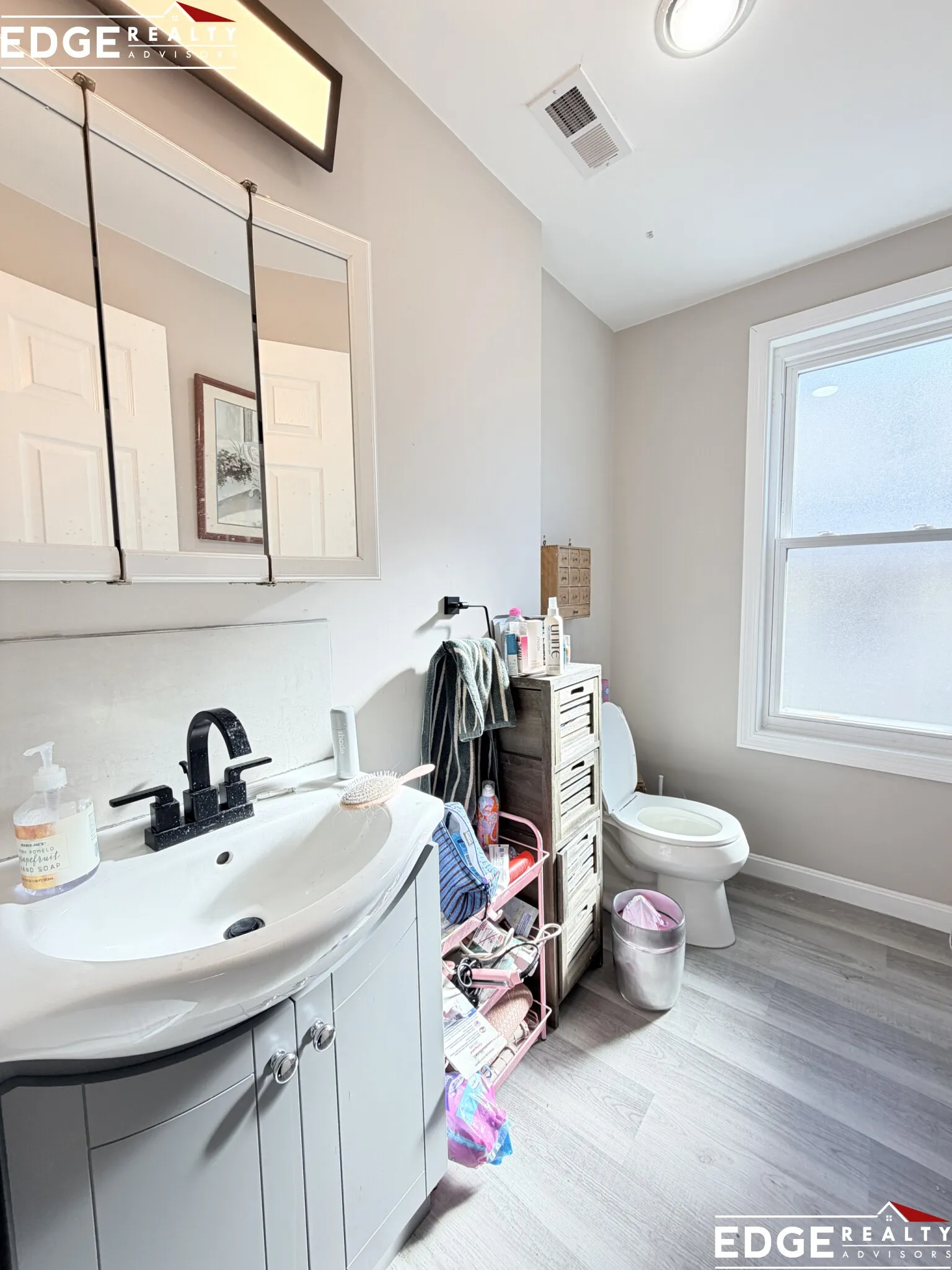 5 bed, 2.5 bath apartment for rent at 62 Quint Ave Unit 2, Brighton — photo 4 of 10
