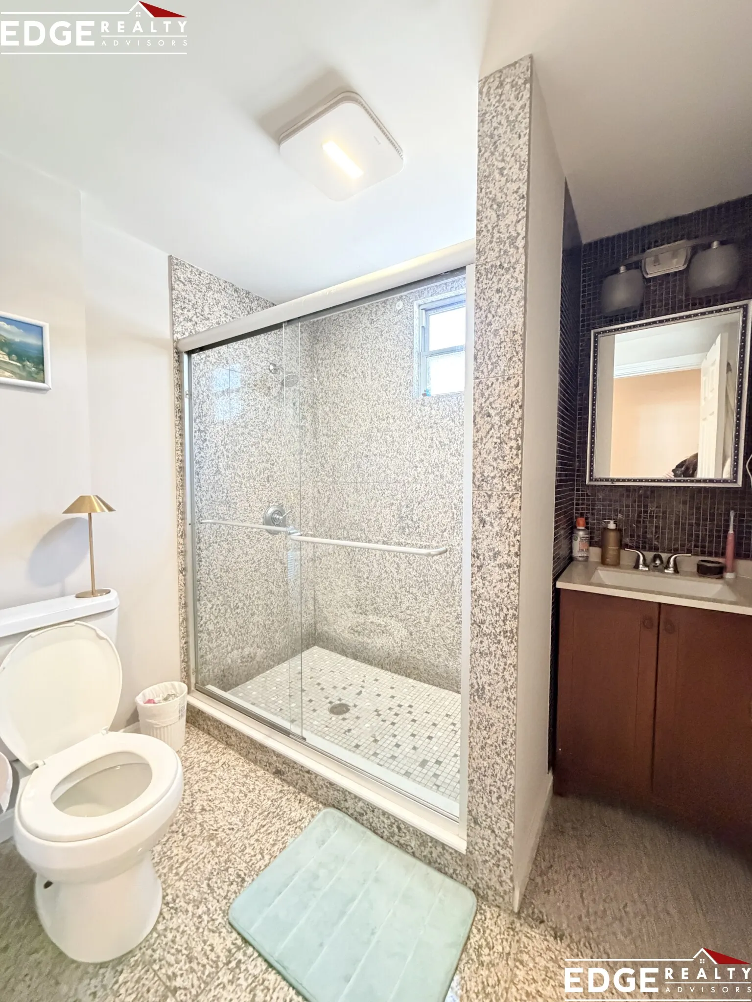 5 bed, 2.5 bath apartment for rent at 62 Quint Ave Unit 2, Brighton — photo 8 of 10