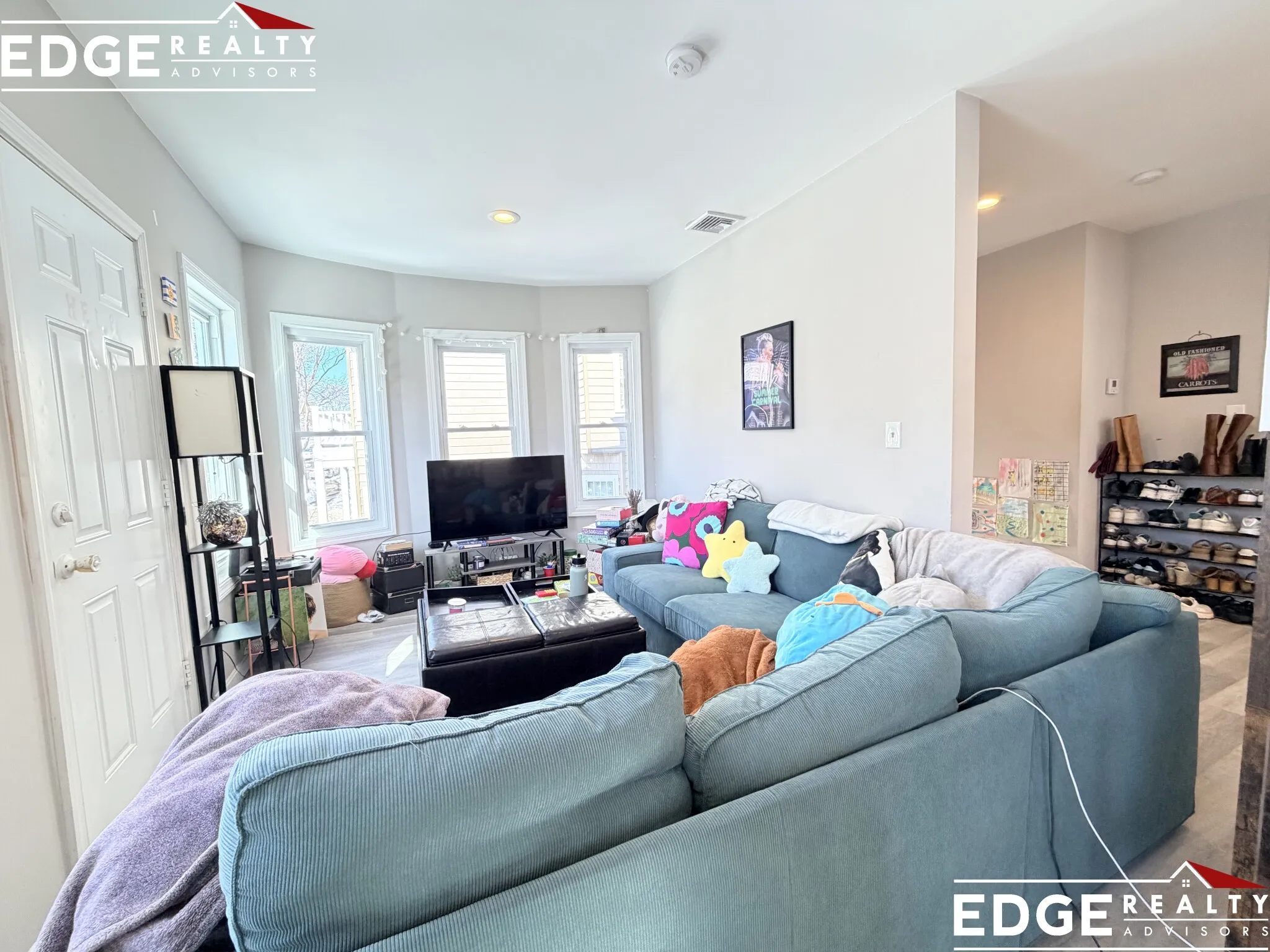 5 bed, 2.5 bath apartment for rent at 62 Quint Ave Unit 2, Brighton — photo 3 of 10