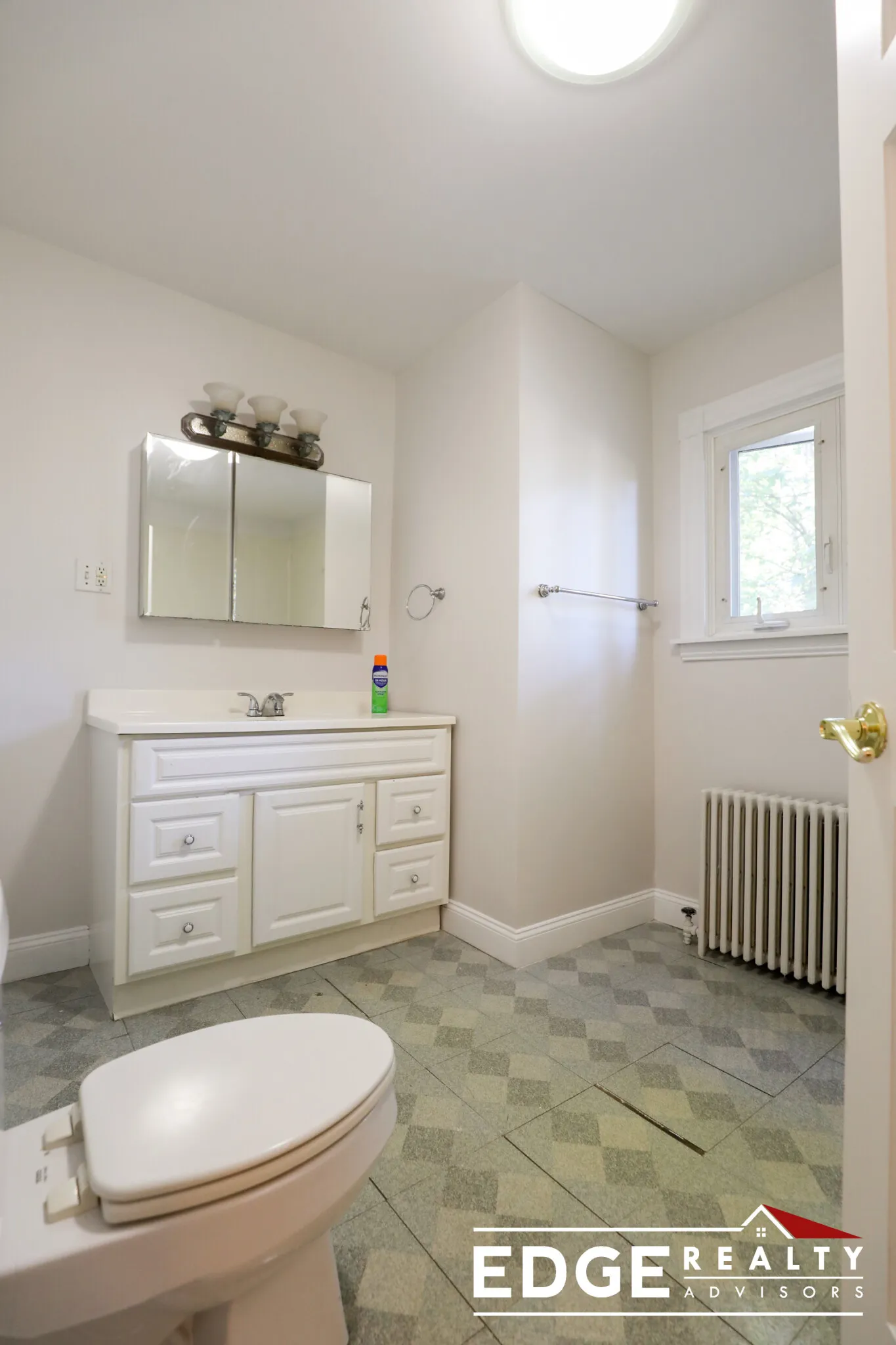 4 bed, 2.5 bath apartment for rent at 62 Ridgemont St Unit 1, Allston — photo 8 of 12