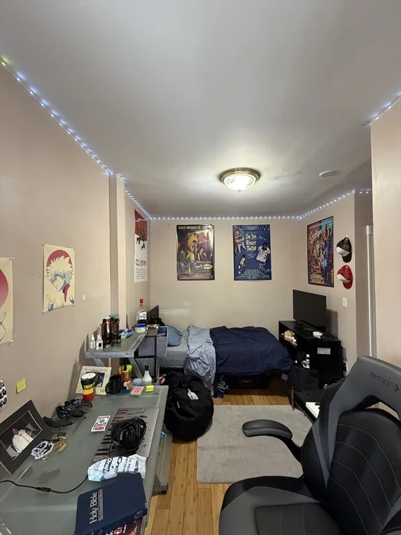 5 bed, 2 bath apartment for rent at 62 Ridgemont St Unit 2, Allston — photo 11 of 17