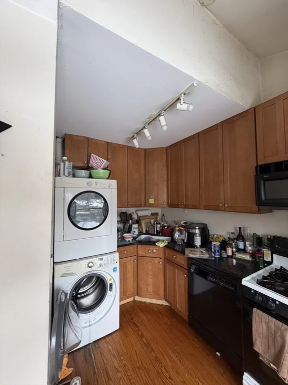 5 bed, 2 bath apartment for rent at 62 Ridgemont St Unit 2, Allston — photo 5 of 17