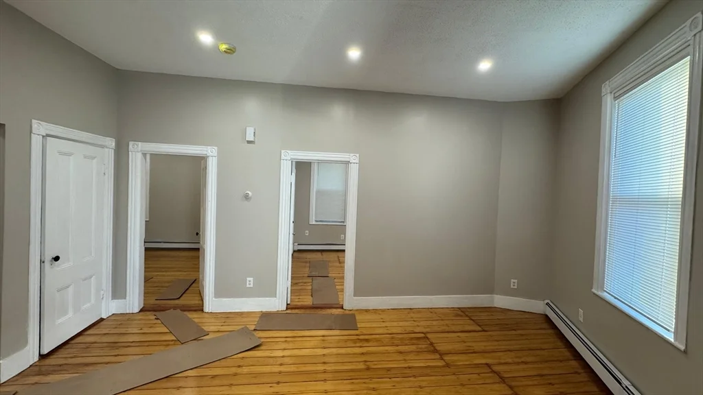 3 bed, 1 bath apartment for rent at 62 River St Unit 1, Cambridgeport — photo 2 of 20