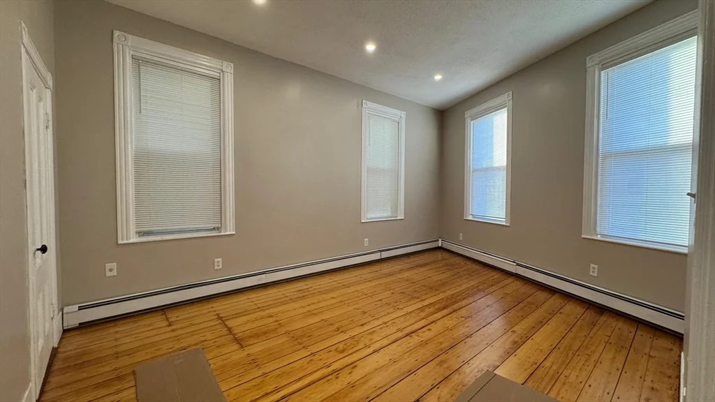 3 bed, 1 bath apartment for rent at 62 River St Unit 1, Cambridgeport — photo 6 of 20
