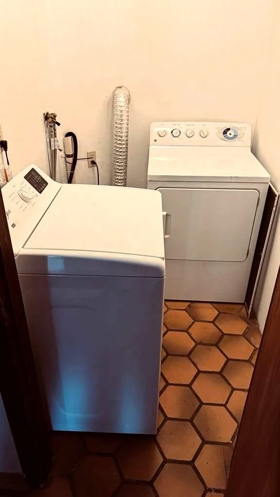 2 bed, 1 bath apartment for rent at 62 River St Unit 3, Central Square — photo 19 of 19